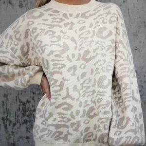 NWOT Taupe Leopard Balloon Sleeve Sweater